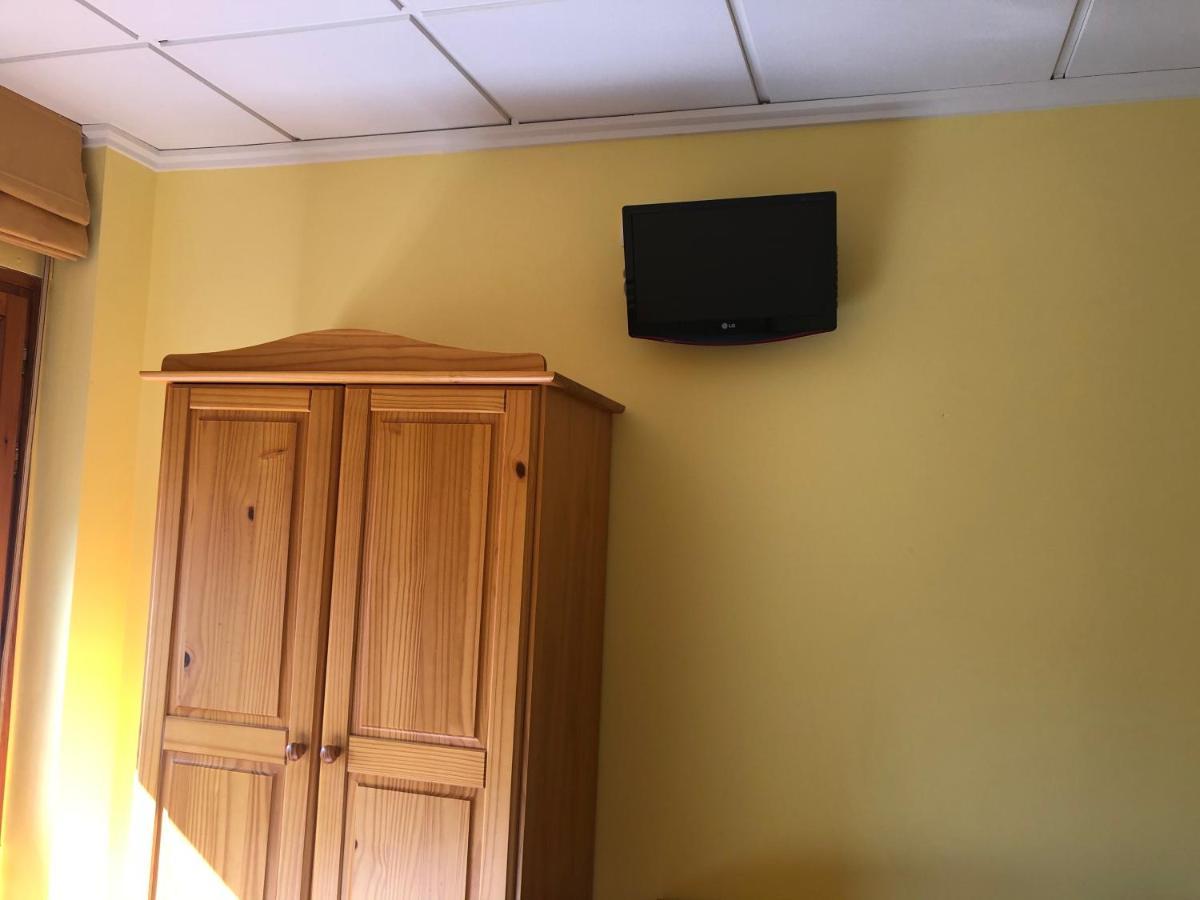 Bar Hostal Torralba De Los Sisones Zewnętrze zdjęcie