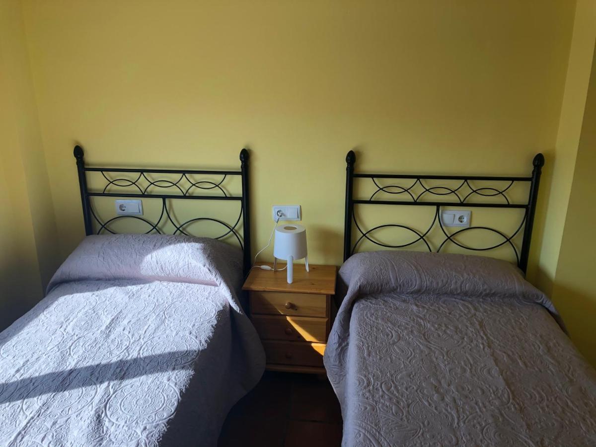 Bar Hostal Torralba De Los Sisones Zewnętrze zdjęcie