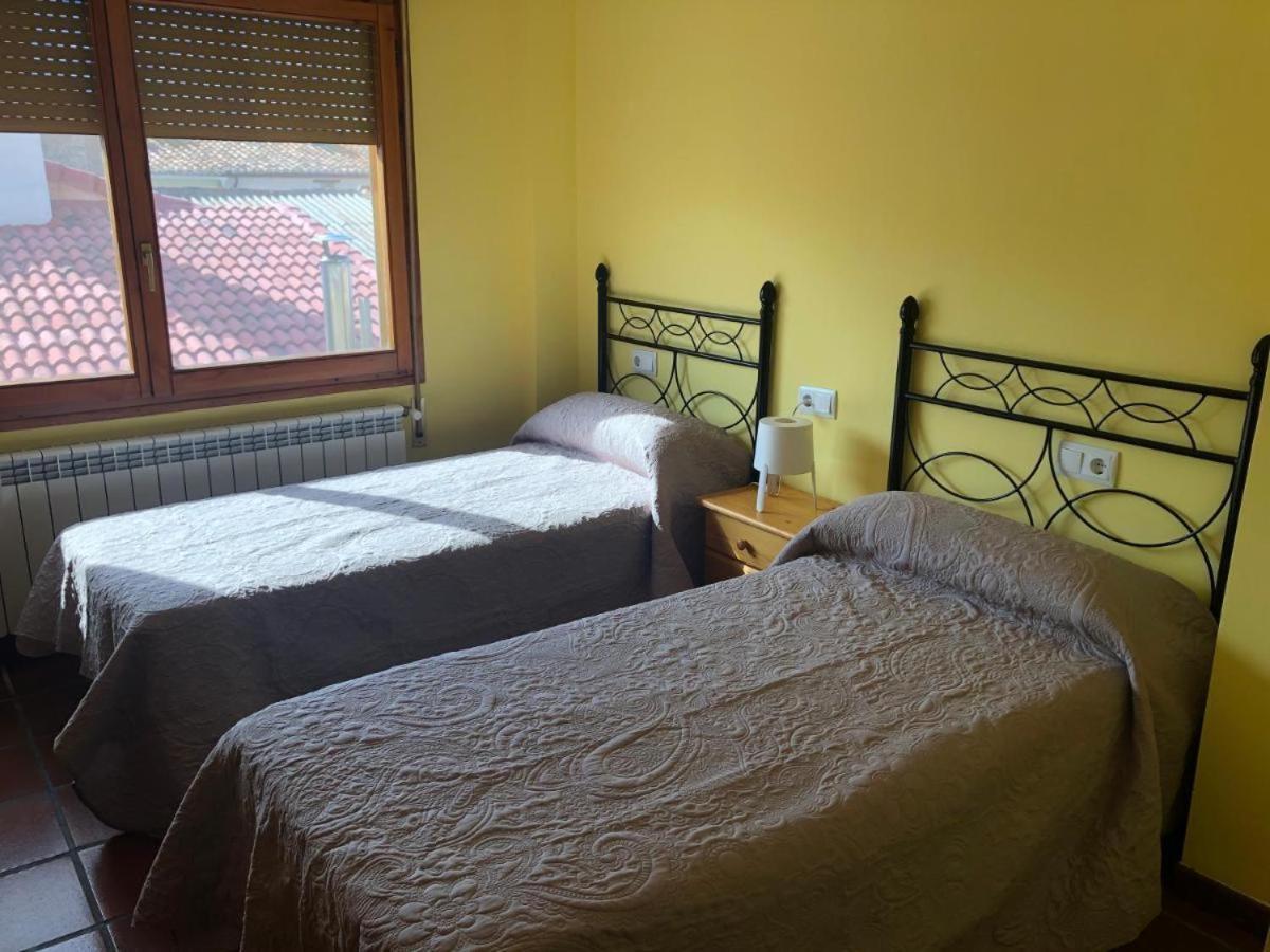 Bar Hostal Torralba De Los Sisones Zewnętrze zdjęcie